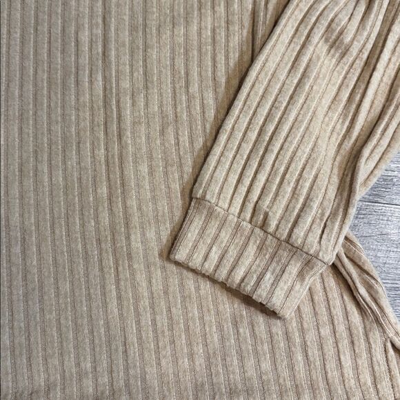 3XL Top - Picture 2 of 4